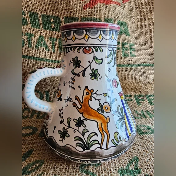 Beraroos Portugal Pitcher Handpainted - Picture 4 of 7